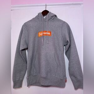 Supreme hoodie